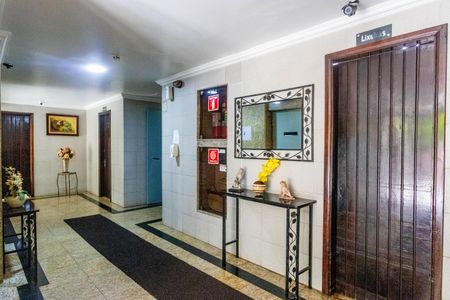 Apartamento à venda com 50m², 2 quartos e 1 vaga Apartamento à venda com 50m², 2 quartos e 1 vagaHall social