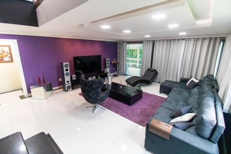 Casa de Condomínio para alugar com 4 quartos, 600m² em Itaipu, Niterói