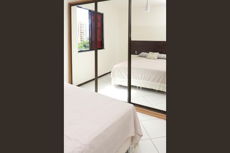Quarto 1 de apartamento para alugar com 3 quartos, 95m² em Imbuí, Salvador