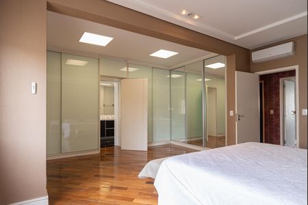 Apartamento à venda com 180m², 2 quartos e 2 vagasSuíte 1