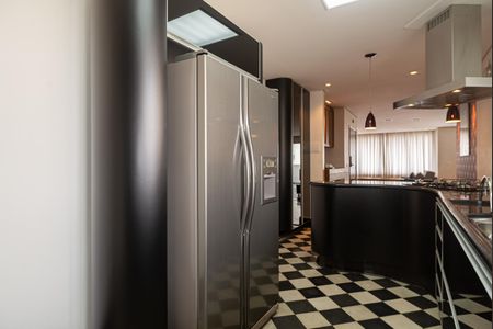 Apartamento à venda com 180m², 2 quartos e 2 vagasCozinha