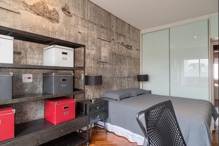 Apartamento à venda com 180m², 2 quartos e 2 vagasSuíte 2
