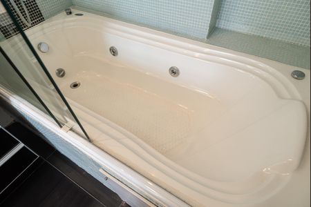 Apartamento à venda com 180m², 2 quartos e 2 vagasBanheiro da Suíte 1