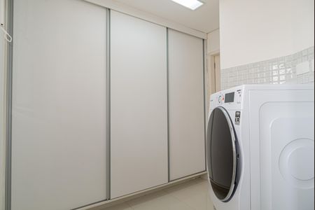 Apartamento à venda com 180m², 2 quartos e 2 vagasÁrea de Serviço