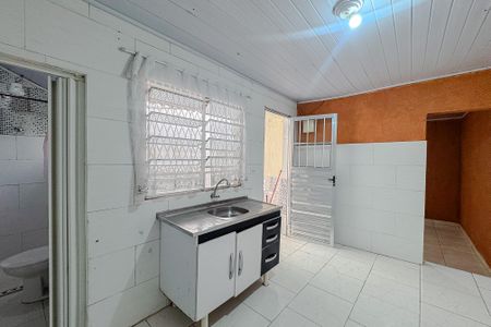 Cozinha de casa para alugar com 1 quarto, 60m² em Vila Invernada, São Paulo