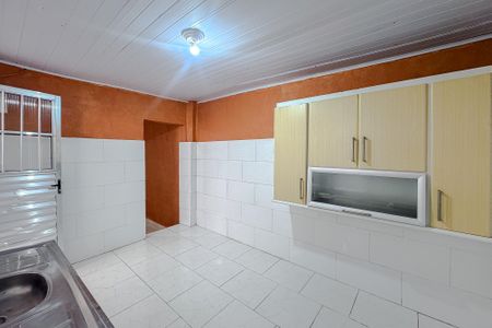 Cozinha de casa para alugar com 1 quarto, 60m² em Vila Invernada, São Paulo
