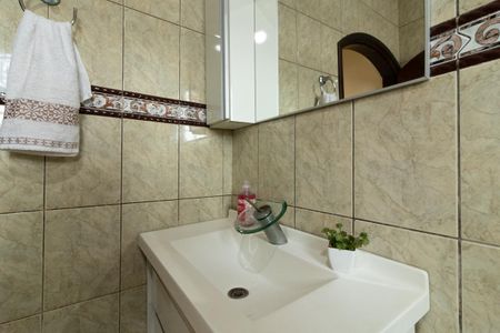 Casa para alugar com 190m², 3 quartos e 4 vagasBanheiro 1