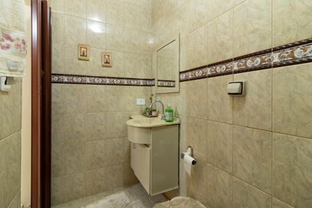 Casa para alugar com 190m², 3 quartos e 4 vagasBanheiro 2