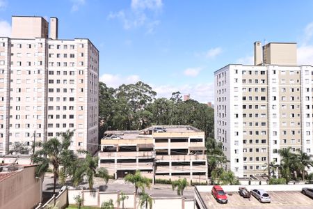 Vista da sala de apartamento para alugar com 2 quartos, 56m² em Parque Sao Vicente, Santo André