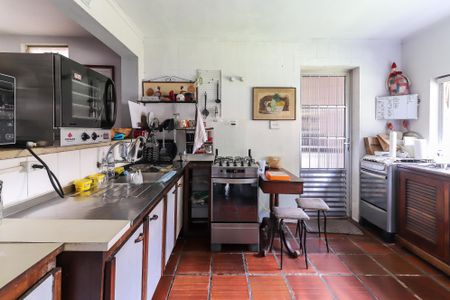 Casa à venda com 252m², 4 quartos e 4 vagasCozinha