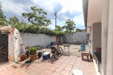 Casa à venda com 252m², 4 quartos e 4 vagasQuintal