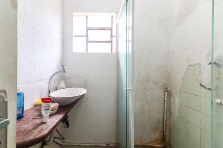 Casa à venda com 252m², 4 quartos e 4 vagasEdicula - Banheiro