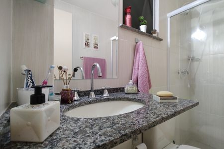 Apartamento à venda com 72m², 2 quartos e 1 vagaBanheiro da Suíte