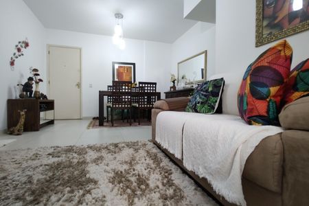 Apartamento à venda com 72m², 2 quartos e 1 vagaSala