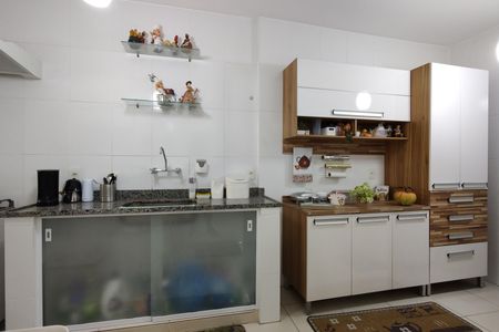 Apartamento à venda com 72m², 2 quartos e 1 vagaCozinha - Armários