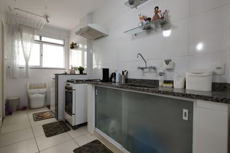 Apartamento à venda com 72m², 2 quartos e 1 vagaCozinha - Armários