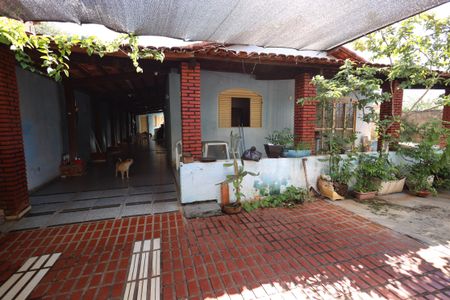 Frente de casa para alugar com 4 quartos, 215m² em Setor Rio Formoso, Goiânia