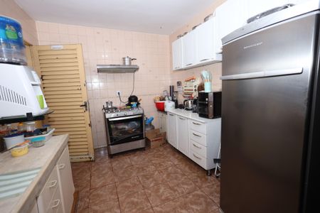 Cozinha de casa para alugar com 4 quartos, 215m² em Setor Rio Formoso, Goiânia