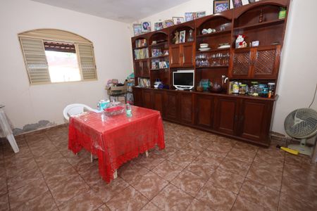 Sala 1 de casa para alugar com 4 quartos, 215m² em Setor Rio Formoso, Goiânia