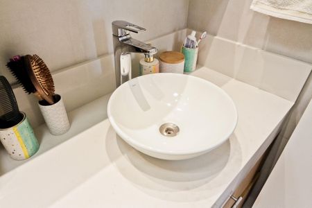 Apartamento à venda com 65m², 2 quartos e 1 vaga Apartamento à venda com 65m², 2 quartos e 1 vagaBanheiro da Suíte