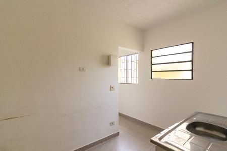 Casa à venda com 250m², 3 quartos e 3 vagasEdícula - Cozinha