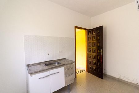 Casa à venda com 250m², 3 quartos e 3 vagasEdícula - Cozinha