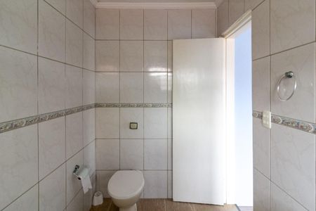 Casa à venda com 250m², 3 quartos e 3 vagasBanheiro Social 1