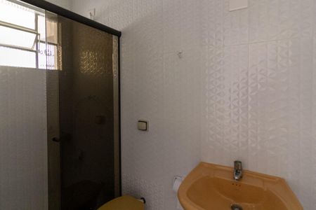 Casa à venda com 250m², 3 quartos e 3 vagasEdícula - Banheiro