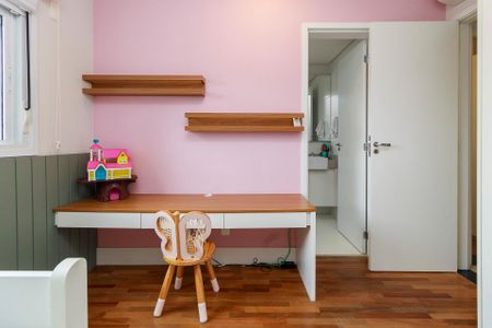 Apartamento à venda com 131m², 3 quartos e 2 vagasSuíte 2