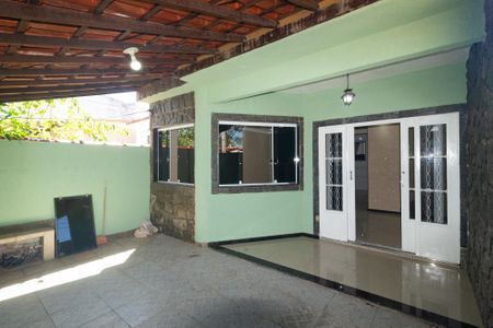 Casa para alugar com 204m², 2 quartos e 1 vagaQuintal