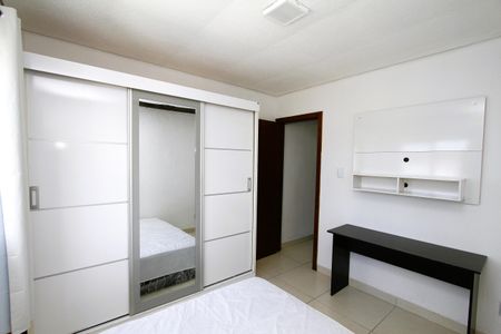 Quarto  de kitnet/studio para alugar com 1 quarto, 25m² em João Pinheiro, Belo Horizonte