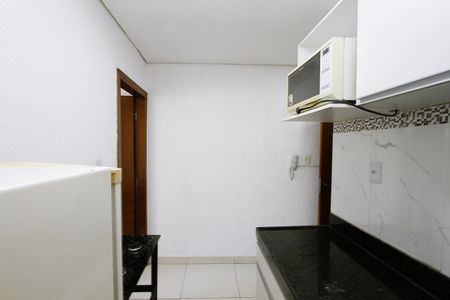 Cozinha de kitnet/studio para alugar com 1 quarto, 25m² em João Pinheiro, Belo Horizonte