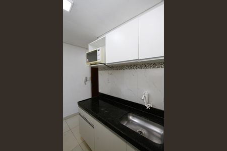 Cozinha de kitnet/studio para alugar com 1 quarto, 25m² em João Pinheiro, Belo Horizonte