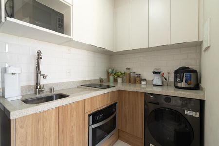 Apartamento à venda com 27m², 1 quarto e sem vaga Apartamento à venda com 27m², 1 quarto e sem vagaCozinha e Área de Serviço