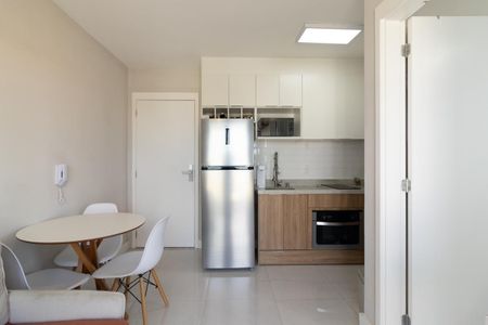 Apartamento à venda com 27m², 1 quarto e sem vaga Apartamento à venda com 27m², 1 quarto e sem vagaCozinha e Área de Serviço