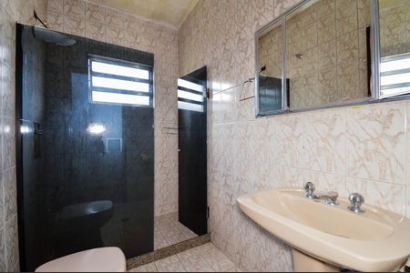 Casa para alugar com 130m², 3 quartos e 5 vagasBanheiro