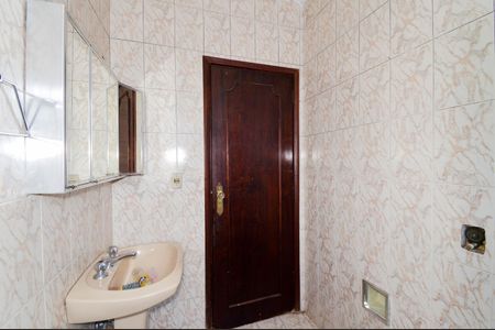 Casa para alugar com 130m², 3 quartos e 5 vagasBanheiro