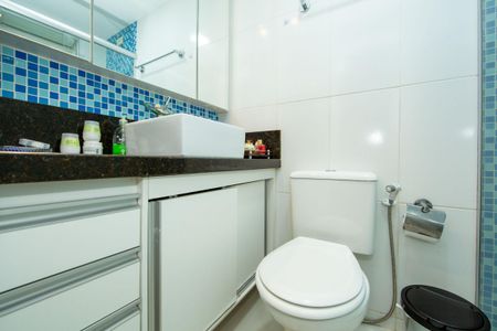 Apartamento à venda com 75m², 3 quartos e 1 vagaBANHEIRO2