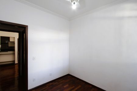 Quarto 1 de apartamento para alugar com 2 quartos, 65m² em Padre Eustáquio, Belo Horizonte