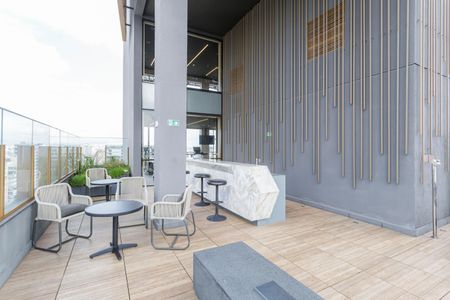 Studio para alugar com 27m², 1 quarto e sem vaga Studio para alugar com 27m², 1 quarto e sem vagaÁrea comum - Piscina