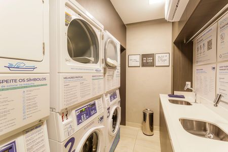 Studio para alugar com 27m², 1 quarto e sem vaga Studio para alugar com 27m², 1 quarto e sem vagaLavanderia