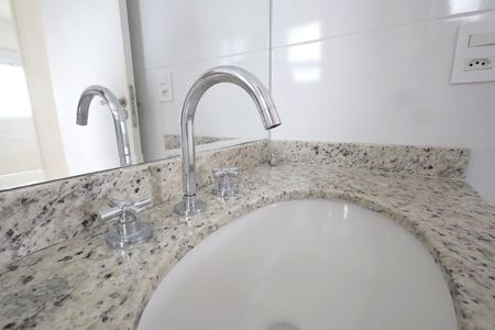 Apartamento à venda com 75m², 3 quartos e 2 vagasBanheiro