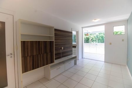 Apartamento à venda com 160m², 3 quartos e 1 vaga Apartamento à venda com 160m², 3 quartos e 1 vagaSala