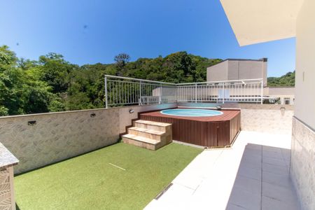 Apartamento à venda com 160m², 3 quartos e 1 vaga Apartamento à venda com 160m², 3 quartos e 1 vagaÁrea externa