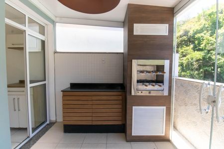 Apartamento à venda com 160m², 3 quartos e 1 vaga Apartamento à venda com 160m², 3 quartos e 1 vagaÁrea externa