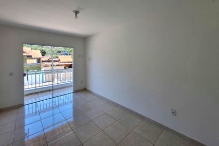 Casa à venda com 147m², 3 quartos e 2 vagasSuíte