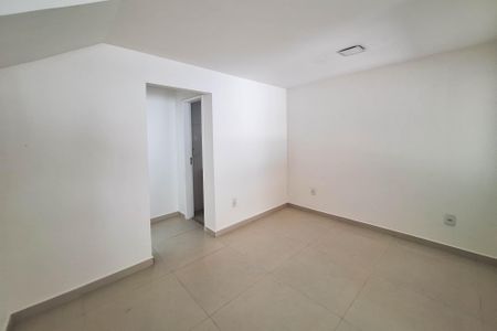 Casa à venda com 147m², 3 quartos e 2 vagasSala