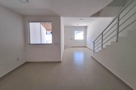 Sala de casa à venda com 3 quartos, 147m² em Piratininga, Niterói