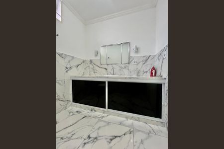 Casa à venda com 186m², 4 quartos e 4 vagas Casa à venda com 186m², 4 quartos e 4 vagasBanheiro