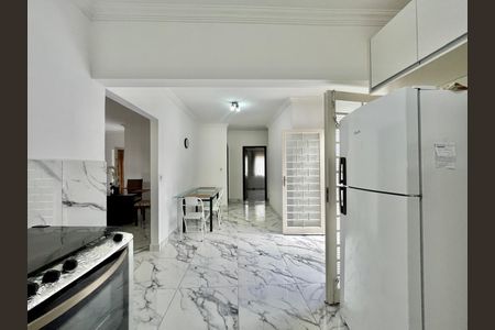 Casa à venda com 186m², 4 quartos e 4 vagas Casa à venda com 186m², 4 quartos e 4 vagasCozinha